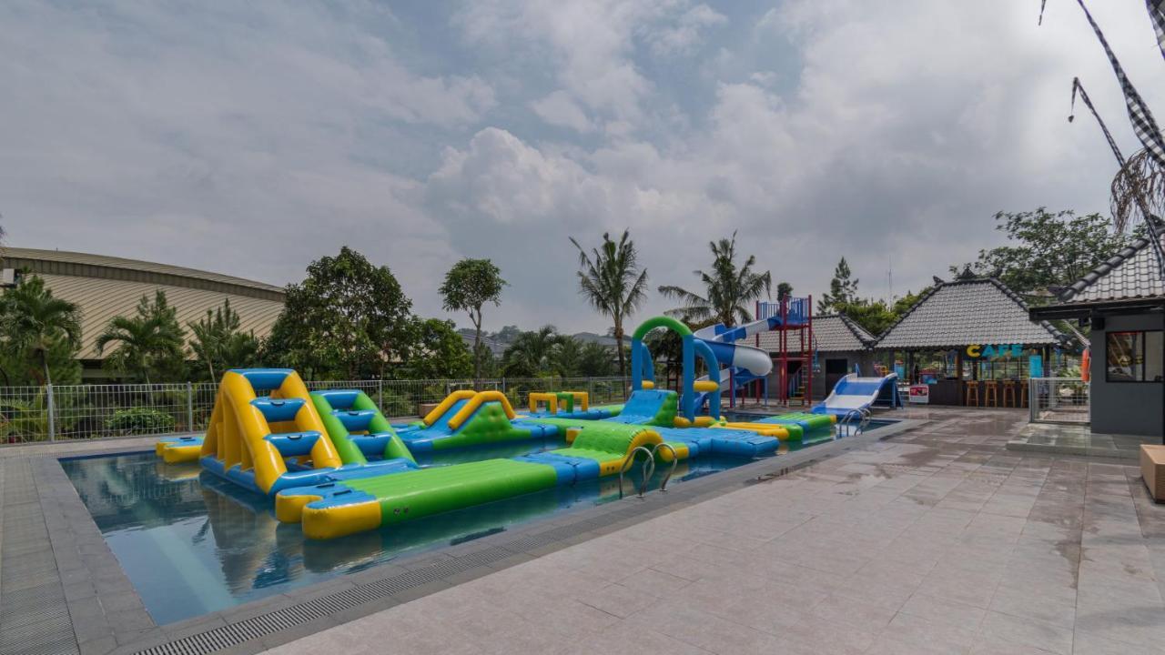 The Wujil Resort & Conventions Semarang Exteriör bild