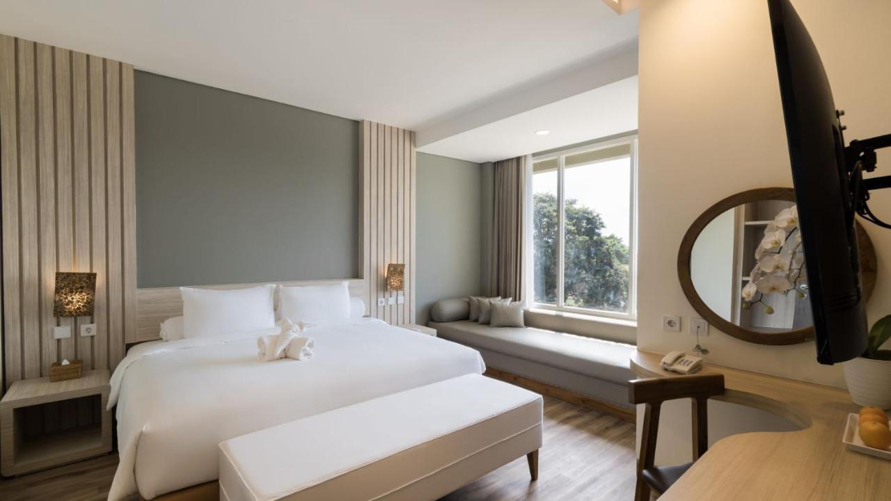 The Wujil Resort & Conventions Semarang Exteriör bild