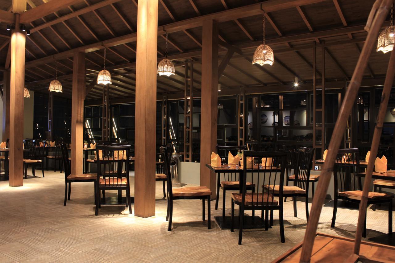 The Wujil Resort & Conventions Semarang Exteriör bild